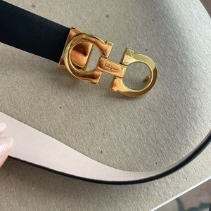 Salvatore Ferragamo
Double Gancini Reversible Leather Belt